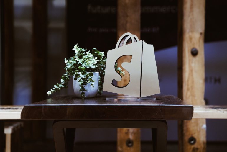 Shopify Pricing Modelle in der Übersicht. Finden Sie heraus: was kostet Shopify?